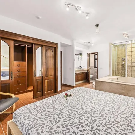 Palacios Herrero Villa