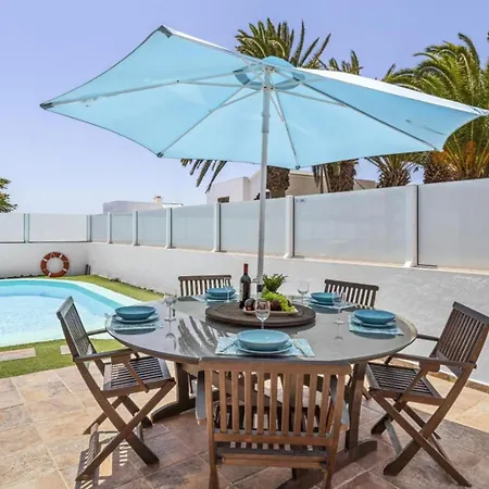 Villa Palacios Herrero *