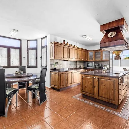 Palacios Herrero * Tahiche