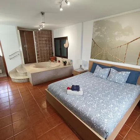 Villa Palacios Herrero *